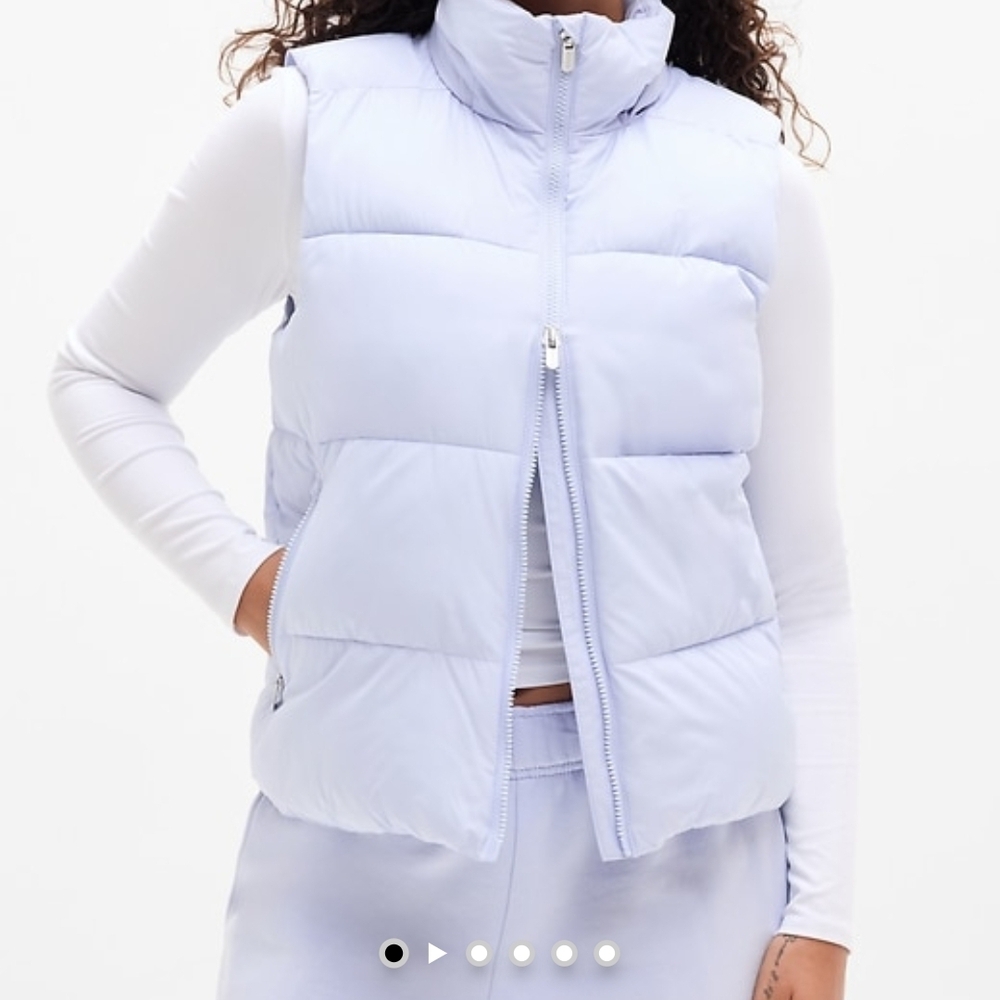 Athleta Stratus Puffer Vest